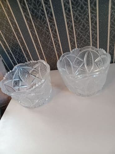 sade alçipan fiqurlari: Dekorativ əşyalar dəsti - İtlə kompozisiyalı masa saatı: Qara-bürünc — 9