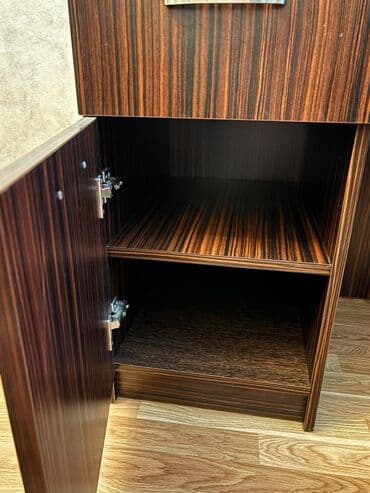 İşlənmiş, Açılan, 2 qapılı Düz dolab, Kitab dolabı, Azərbaycan