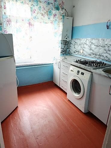 corat ev: Geniş və işıqlı 3 otaqlı mənzil kirayə üçün təqdim olunur. Mənzil — 8
