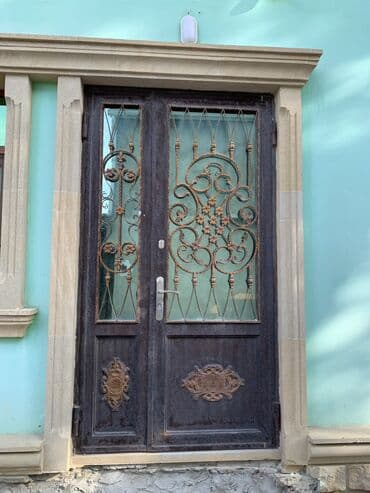 Taxta-şalban: Mənzil üçün İşlənmiş Giriş qapısı Ünvandan götürmə — 1