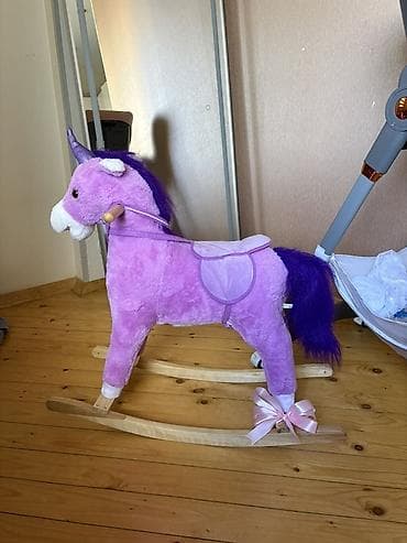Bənövşəyi rəngli yelləncək oyuncaq – unicorn (at) modeli. - Yumşaq