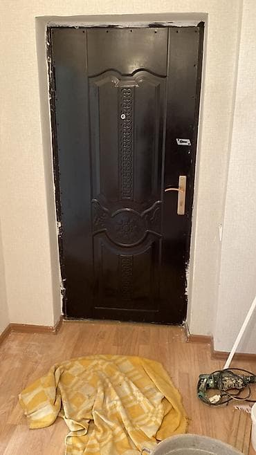 plasdiq qaplar: Dəmir giriş qapısı - Material: polad/dəmir konstruksiya, möhkəm — 2