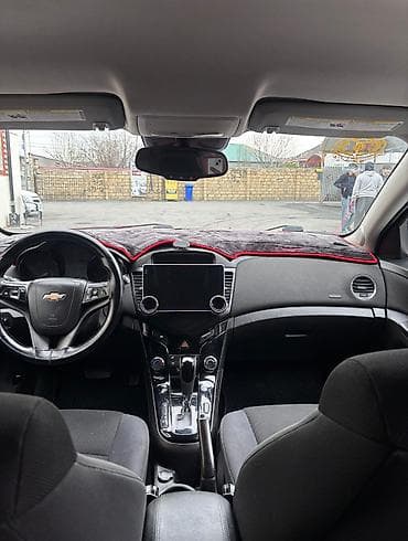led isiq: Chevrolet Cruze: 1.4 l | 2015 il 3 km Sedan — 10
