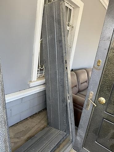 Dəmir giriş qapısı və komplekt qutu - Material: qalın metal/dəmir