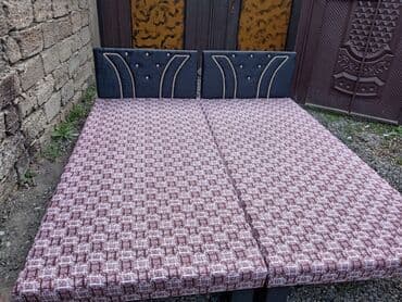 Təzə çarpayılar. 1 nəfərlik çarpayılar 60manat. 2 nəfərlik taxt — 28