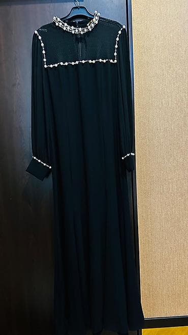 Qara şifon maxi don Despinodan alinib.400azn e. 200manata satilir. -