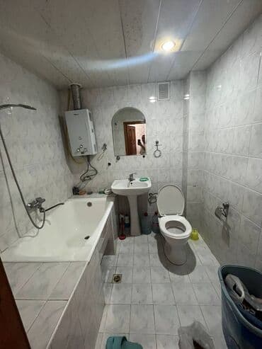 2 otaqlı mənzil vasitəçisiz: Bakixanov qesebesi,Bakixanov Mall nan uzbeuz 5 mertebeli binanin 4 cu — 8