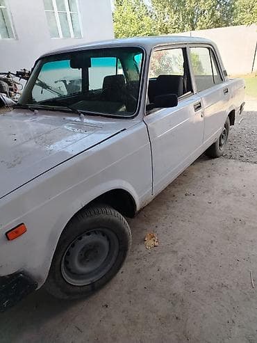 VAZ 2105 sedan

-