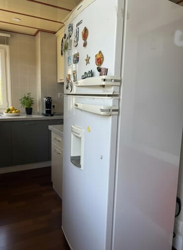 ucuz imac: İşlənmiş 2 qapılı Beko Soyuducu Satılır, rəng - Ağ, Dispenserli — 1