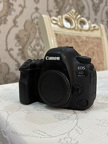 Xüsusiyyətləri Sensor: 26.2 MP tam-kadr CMOS. İşləyici “effective” — 4