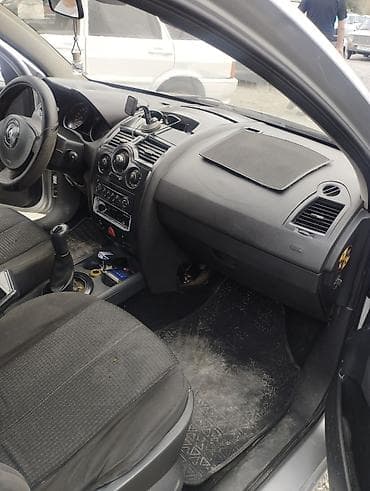 rul satisi: Renault Megane: 1.5 l | 2005 il 374000 km Universal — 1