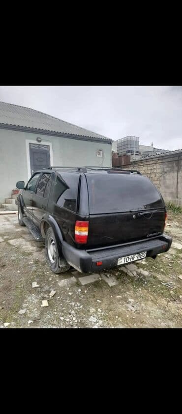 Mobil telefonlar üçün digər aksesuarlar: Chevrolet Blazer: 4 l | 1997 il 505050 km Universal — 9