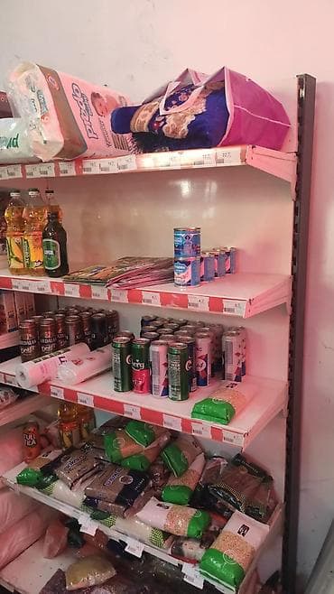 market arabalari: Mini-market rəfləri və assortimenti Məhsullar: - İçkilər: qazlı və — 8