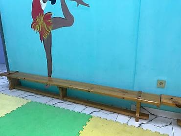 Taxta uzun skamya - Material: tam ağac (şam tipli), laklanmış səth -