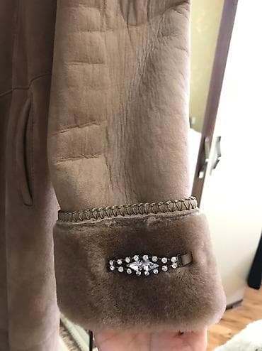 Женская одежда: Dublonka əla vəziyyətdədir.Cəmi 3 dəfə toya geyinilib.ölçüsü 4xl, yəni — 3