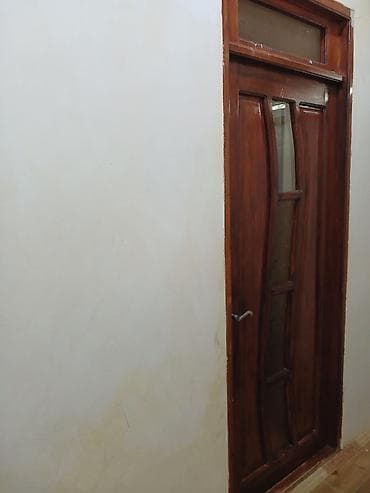 nabor acarlar: Taxta otaq qapısı – dekorativ şüşəli - Material: kütləvi ağac, laklı — 2