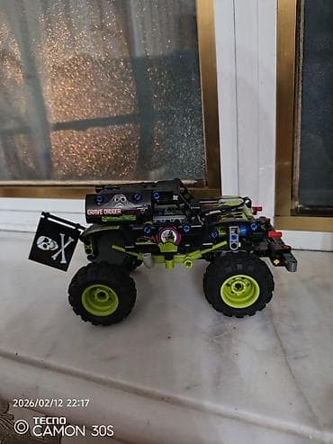 dvd disk: LEGO Technic Monster Jam Grave Digger – konstruksiya maşını - Model — 4