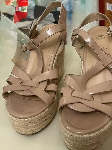 Кроссовки и спортивная обувь: Размер: 38, цвет - Бежевый, Новый — 3