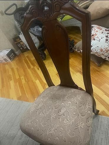 lepe: Qonaq otağı üçün, Yeni, Açılmayan, Dördbucaq masa, 8 stul — 7