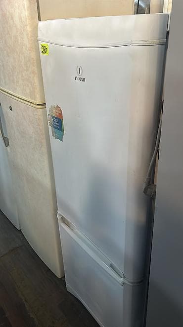Indesit iki qapılı soyuducu - Brend/model: Indesit (aşağıda dondurucu