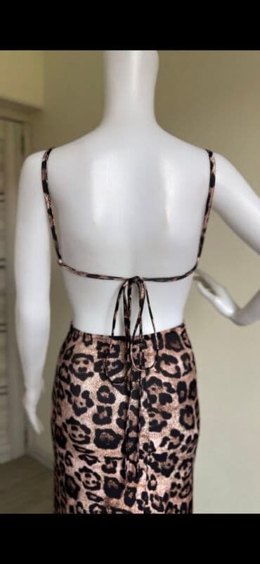 nostril qiymeti: Baha qiymete alinib. 1 defe geyinilib. Razmer "S" Elaqe ucun WhatsApp — 7