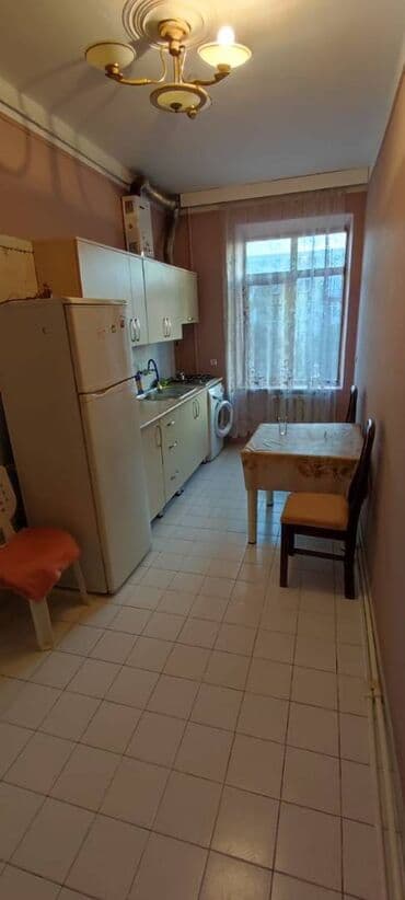 evlər bakı: Mənzil kirayə verilir. 2 otaq, 5.4 mərtəbə 50 kv. Əla vezyetde və dolu — 6