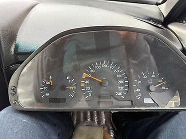 Mercedes-Benz C-Class, Analoq