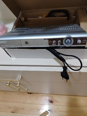 Rəqəmsal kabel TV qəbuledicisi (set-top box) Xüsusiyyətlər: - Model