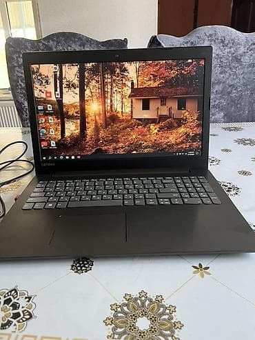 Lenovo: (Whatsapp ile veya buradan elaqe saxlayin) Lenovo Notbuk 8GB ram 128GB — 1