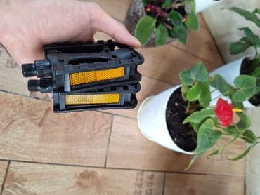 электрический велосипед: Velosiped pedalı Yenidir. bir çox velosipedlərə uyğundur. Metroya — 3