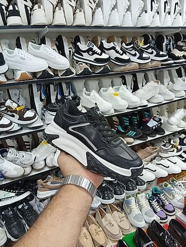 Unisex idman ayaqqabıları – gündəlik geyim və aktiv istifadə üçün