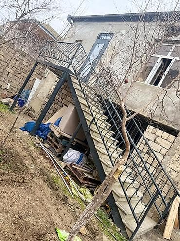 Pilləkən məhəccərləri: Beton pilləkən və metal məhəccər komplekti - Açıq havaya uyğun — 2