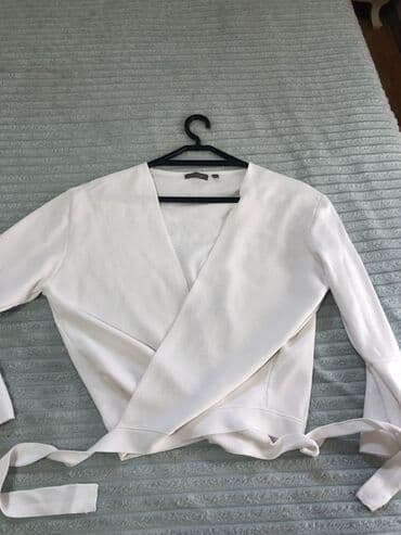 uzunqol bluzkalar ilə qadın köynəkləri: Qadın geyimləri dəsti 1) Krem rəngli bluz - Boğazı dairəvi, ön — 2