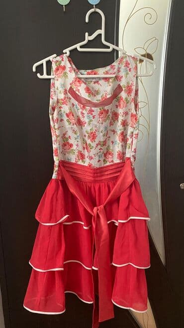 papaqlı tolstovkalar: Çəhrayi ve mavi don 5azn Bənövşəyi don 15azn Mavi sviter və bənövşəyi — 4