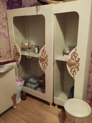 Şüşəli dolab vitrini lalafo.az -da Şüşəli dolab vitrini