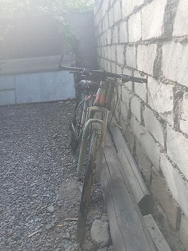 Salam velosiped yatmış velosipeddir 3ildi qarajda olub sepi atıb bir — 3