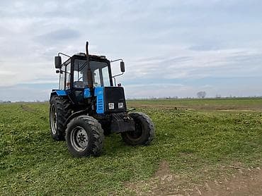 Belarus 892 traktor - Marka/model: Belarus 892 (ön kapotda qeyd