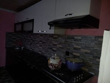 Спальные гарнитуры: Mətbəx mebeli dəsti - Üst modul: ağ rəngli şkaflar, biri şüşəli — 6