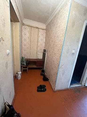 birotaqli ev kiraye: Kirayə verilir: mebellı 1 otaqlı mənzil Xüsusiyyətlər: - Geniş otaq — 8