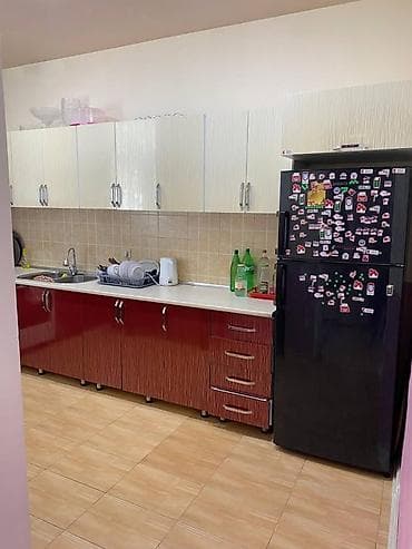 1 otaql: Tələbə Qızlar Üçün Kirayə Otaqlar! 2 mərtəbəli həyət evində 2 ayrı — 3