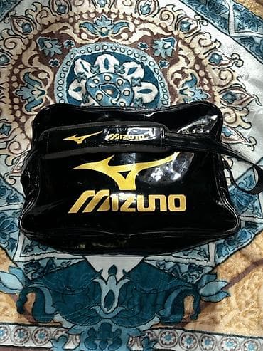 Maskalar, eynəklər: Mizuno çantası - Marka: Mizuno - Rəng: qara, qızılı loqo və yazılar - — 1
