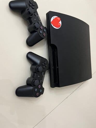 Oyun diskləri: PlayStation 3 (PS3) Slim oyun konsolu Xüsusiyyətlər: - Model: PS3 — 1