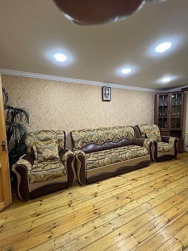 elde gul sekilleri: Klassik üslubda 3 parçalı yumşaq mebel dəsti - Tərkib: 1 ədəd — 1