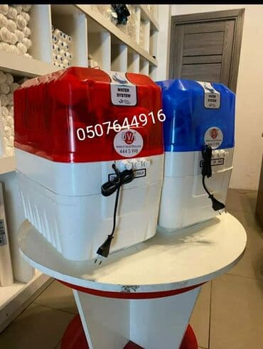 Şəffaf su təmin edən qırmızı və ağ rəngli ikitərəfli su təmizləyici