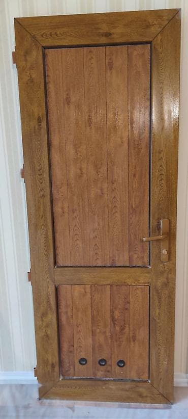 Məhəccərlər: Plastik qapi 200/80sm
90azn
Tiblisi pr 4002 leli — 1