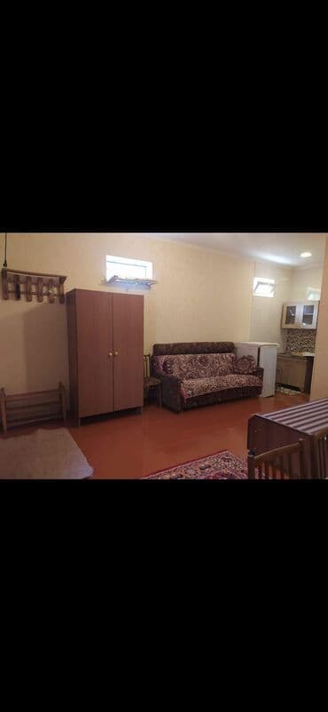 heyet evi kiraye: 20 kv. m, 1 otaqlı, Kombi, Qaz, İşıq — 2