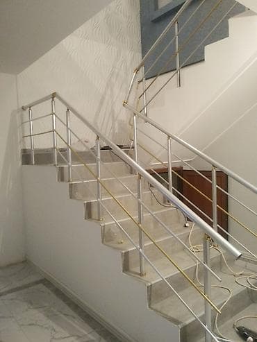 ev navesleri: Mərmər pilləkən üçün metal məhəccər sistemi - Material: paslanmayan — 1