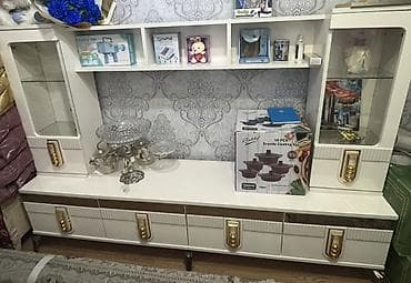 Yeni, Düz TV altlığı, Polkalı