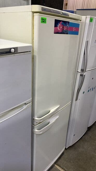 Ikikameralı soyuducu - Aşağıda dondurucu bölmə, yuxarıda geniş