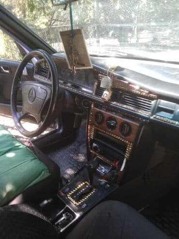 опель зафира а: Mercedes-Benz 190 (W201): 2 л | 1992 г. Седан — 4